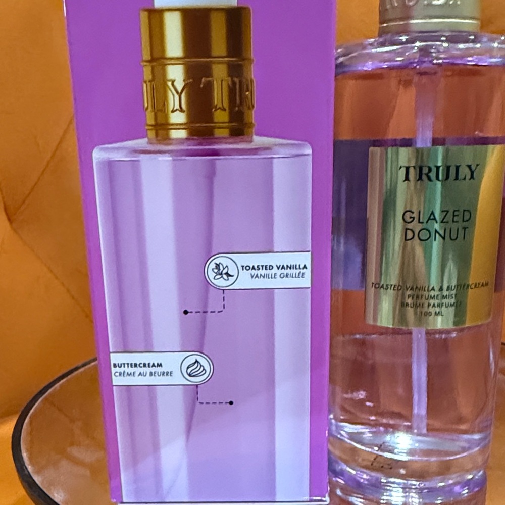 TRULY Glazed Donut Fragrance Mist — Pink & Gold Accents - Picture 2 of 2